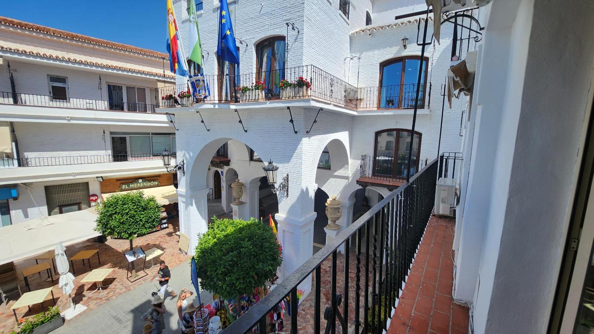 R1357 Balcon De Europa Lägenhet Nerja Exteriör bild